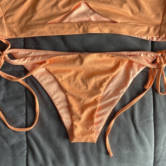 Large orange baiting suit never worn no tags by egreis brand - Picture 3 of 8